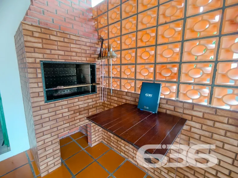 IMÓVEL COM 3 QUARTOS NA PRAIA DE UBATUBA

Esta é u