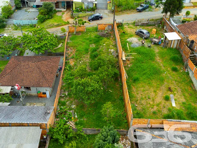 TERRENO À VENDA NO BAIRRO PARANAGUAMIRIM EM JOINVI