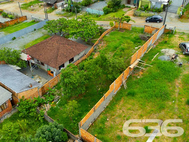 TERRENO À VENDA NO BAIRRO PARANAGUAMIRIM EM JOINVI
