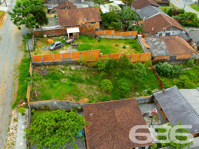 TERRENO À VENDA NO BAIRRO PARANAGUAMIRIM EM JOINVI