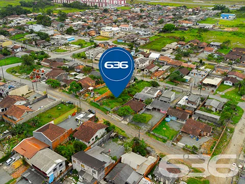 TERRENO À VENDA NO BAIRRO PARANAGUAMIRIM EM JOINVI