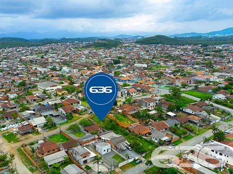 TERRENO À VENDA NO BAIRRO PARANAGUAMIRIM EM JOINVI