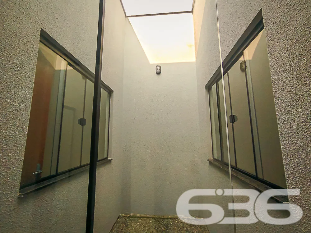 Apresentamos um imóvel, situado a apenas 200 metro