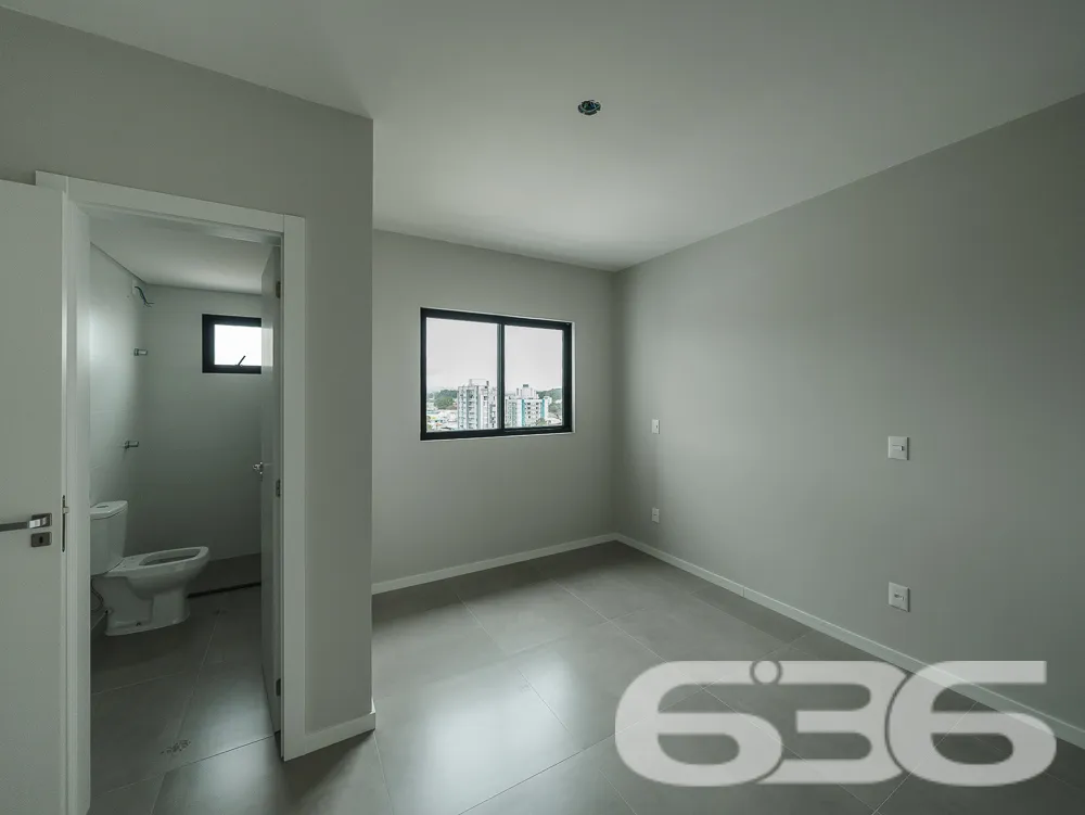 Belíssima cobertura plana, localizada em um dos ba