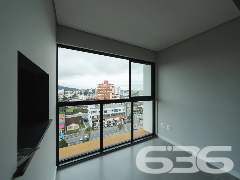 Belíssima cobertura plana, localizada em um dos ba