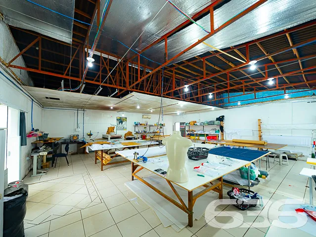 VENHA CONHECER ESTE IMÓVEL RESIDENCIAL + GALPÃO + 