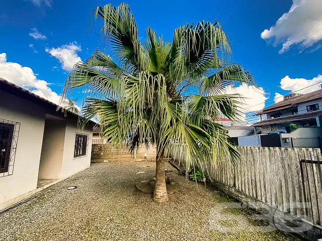 CASA TĂRREA COM SUĂTE + 1 QUARTO NO BAIRRO BOEHMER