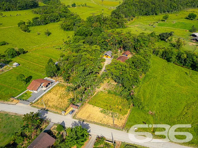 BELÍSSIMA CHÁCARA NO BAIRRO RIO BONITO EM JOINVILL