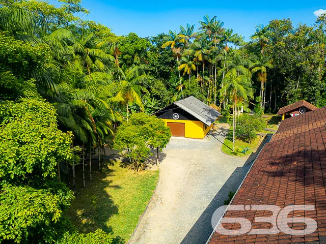 BELÍSSIMA CHÁCARA NO BAIRRO RIO BONITO EM JOINVILL