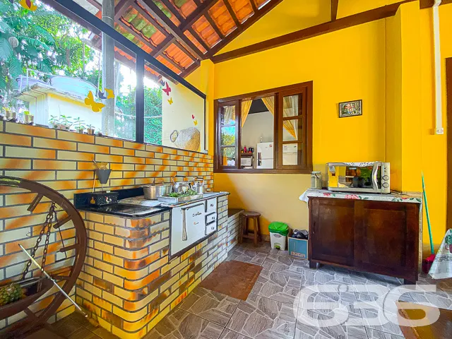 BELÍSSIMA CHÁCARA NO BAIRRO RIO BONITO EM JOINVILL