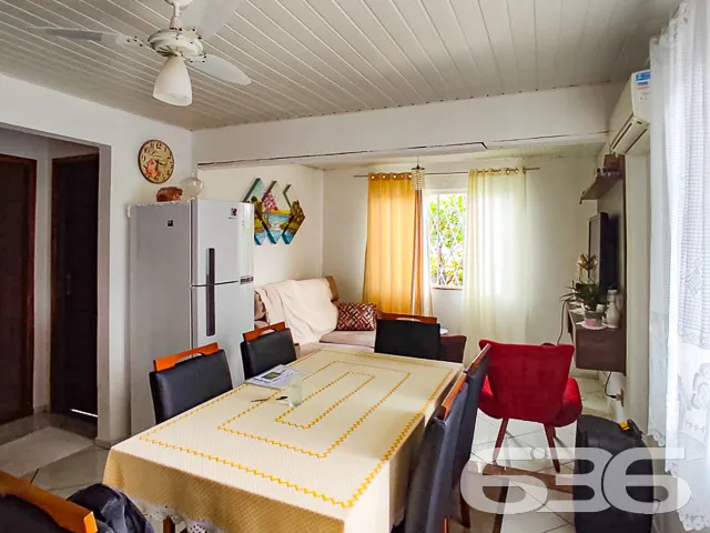 CASA DE ESQUINA COM TERRENO ESPAÇOSO NO BAIRRO PET