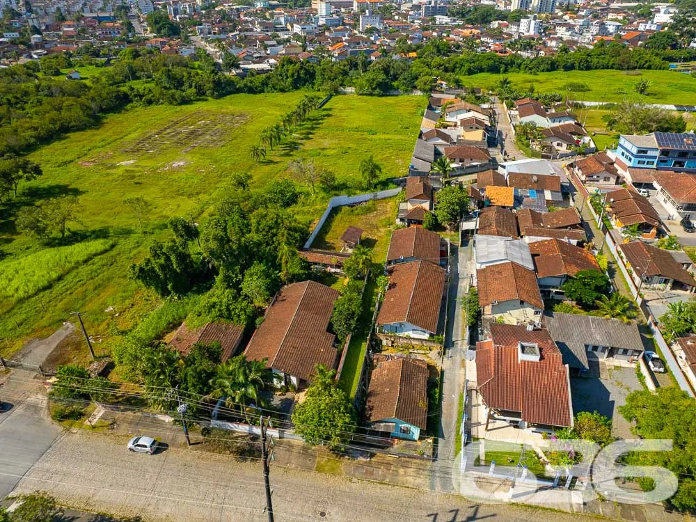 ÓTIMA OPORTUNIDADE DE TERRENO NO BAIRRO BUCAREIN -