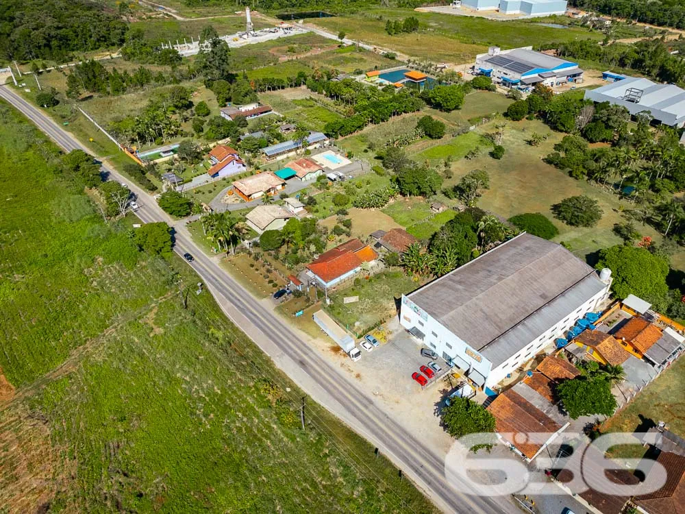 TERRENO INDUSTRIAL À VENDA EM ARAQUARI

Descubra u