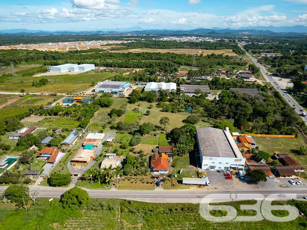 TERRENO INDUSTRIAL À VENDA EM ARAQUARI

Descubra u