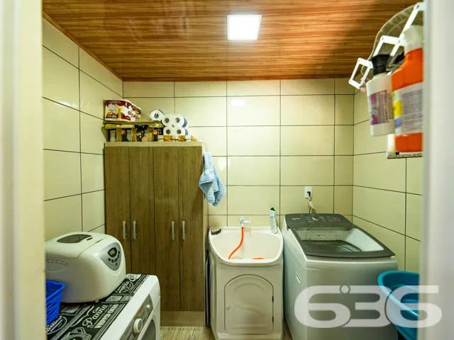 MARAVILHOSA CHÁCARA NO BAIRRO PINHEIROS EM BALNEÁR