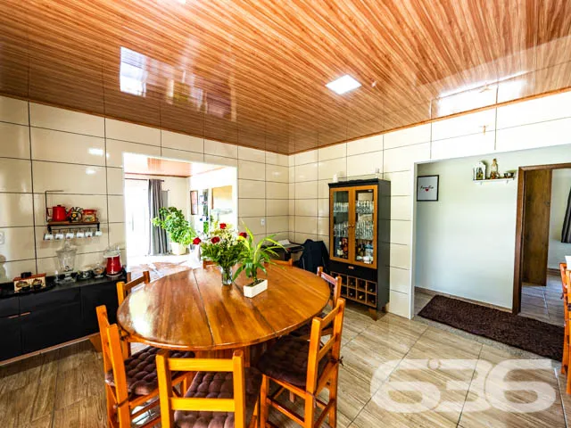 MARAVILHOSA CHÁCARA NO BAIRRO PINHEIROS EM BALNEÁR