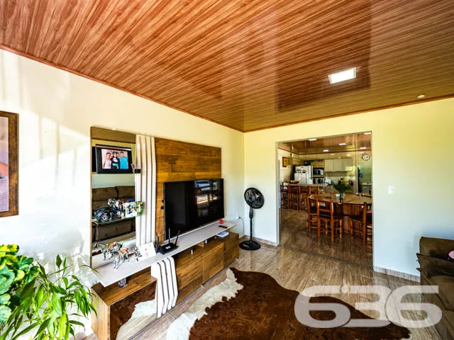 MARAVILHOSA CHÁCARA NO BAIRRO PINHEIROS EM BALNEÁR