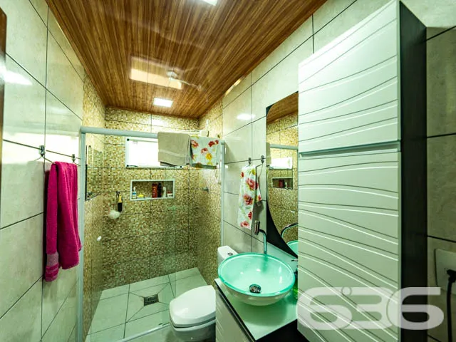 MARAVILHOSA CHÁCARA NO BAIRRO PINHEIROS EM BALNEÁR