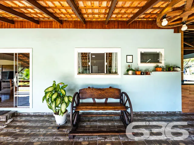 MARAVILHOSA CHÁCARA NO BAIRRO PINHEIROS EM BALNEÁR