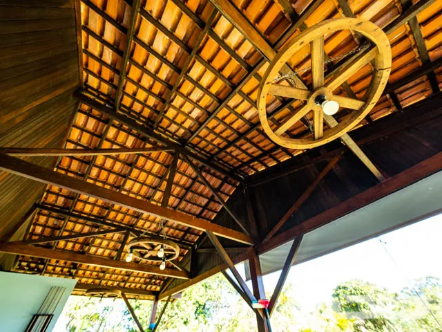 MARAVILHOSA CHÁCARA NO BAIRRO PINHEIROS EM BALNEÁR