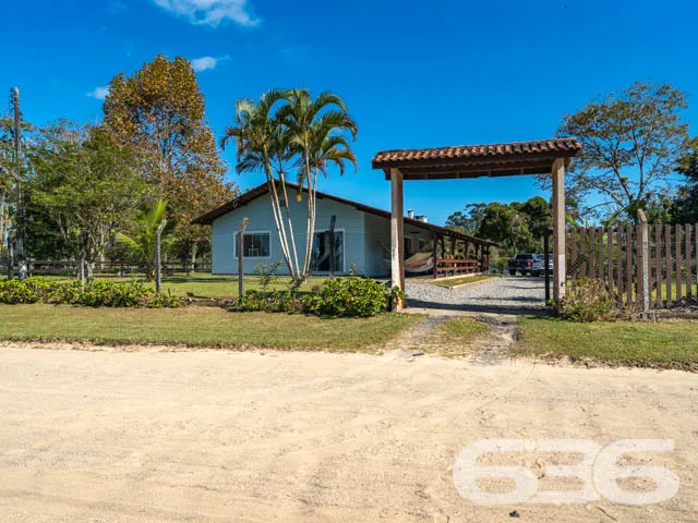 MARAVILHOSA CHÁCARA NO BAIRRO PINHEIROS EM BALNEÁR