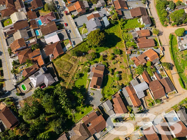 Casa Ă venda no bairro Santa Catarina, Joinville |