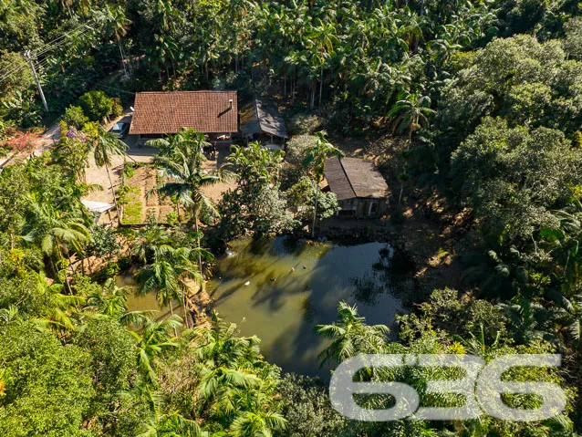 EXCELENTE CHÁCARA SÍTIO COM 25 MIL METROS QUADRADO