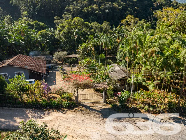 EXCELENTE CHÁCARA SÍTIO COM 25 MIL METROS QUADRADO