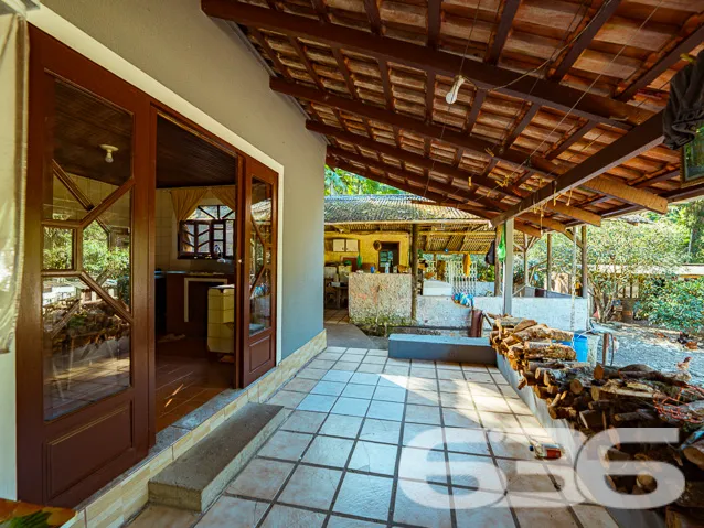 EXCELENTE CHÁCARA SÍTIO COM 25 MIL METROS QUADRADO