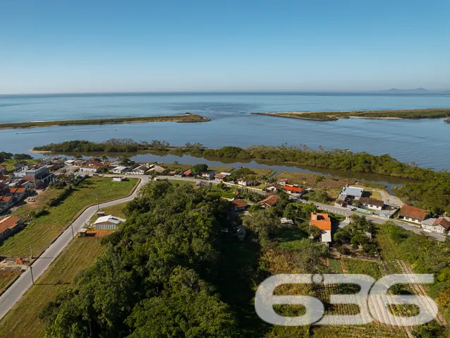EXCELENTE CHÁCARA NA BARRA DO ITAPOCÚ EM ARAQUARI
