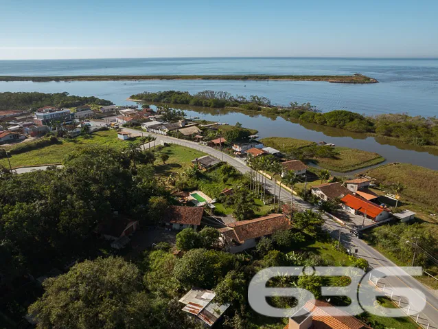 EXCELENTE CHÁCARA NA BARRA DO ITAPOCÚ EM ARAQUARI
