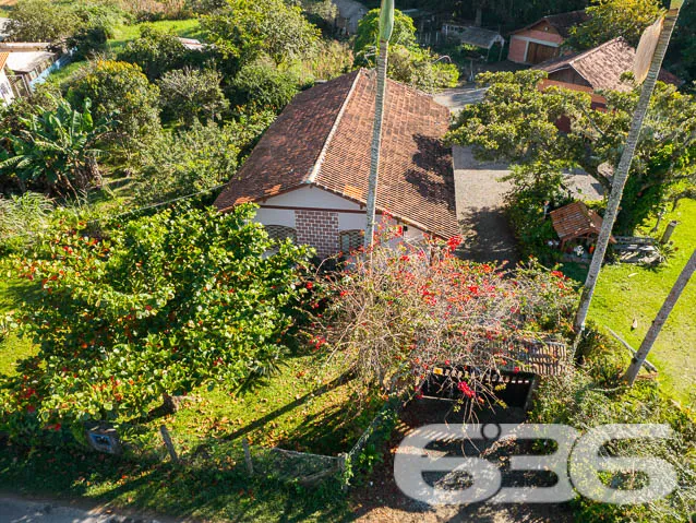 EXCELENTE CHÁCARA NA BARRA DO ITAPOCÚ EM ARAQUARI
