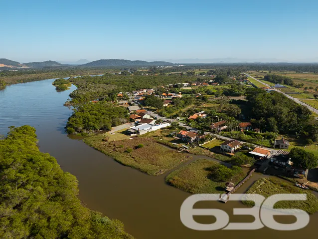 EXCELENTE CHÁCARA NA BARRA DO ITAPOCÚ EM ARAQUARI
