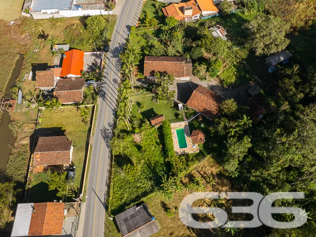 EXCELENTE CHÁCARA NA BARRA DO ITAPOCÚ EM ARAQUARI
