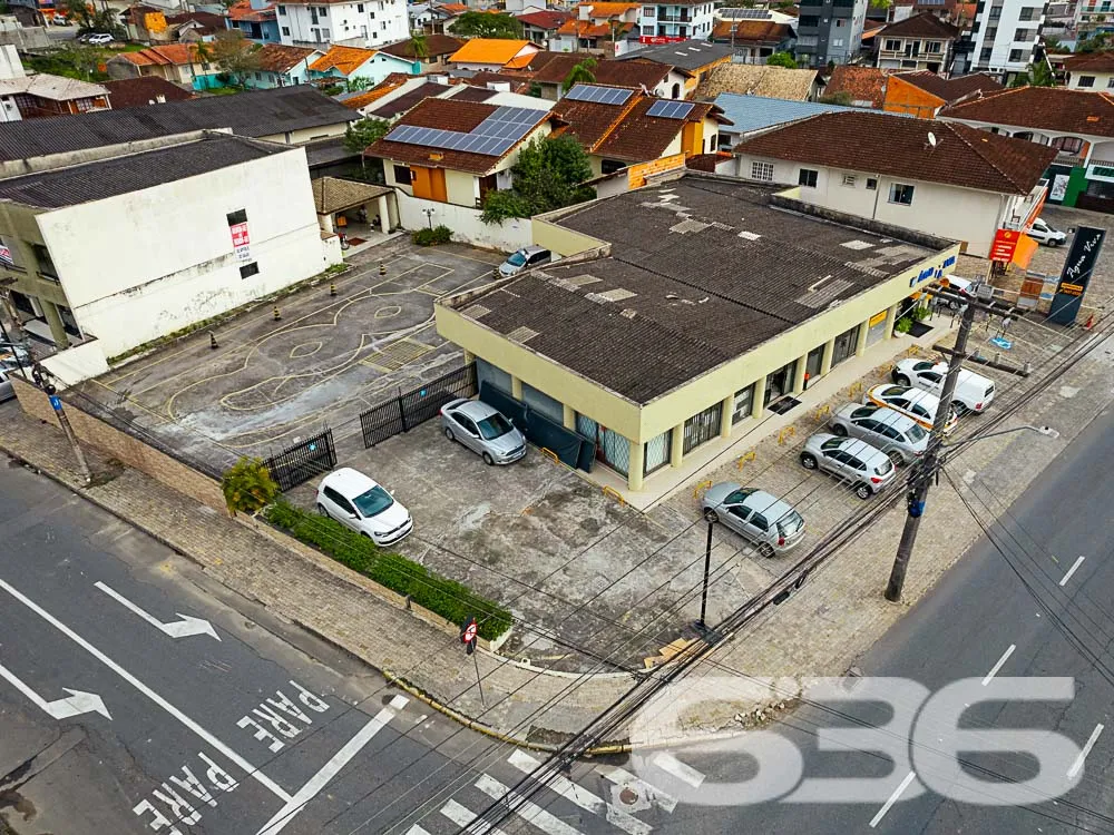 IMÓVEL COMERCIAL EM EXCELENTE LOCALIZAÇÃO
Está pr