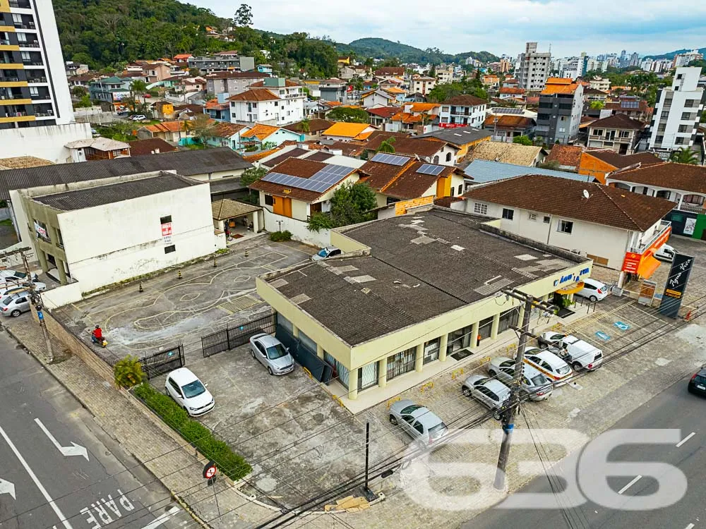 IMÓVEL COMERCIAL EM EXCELENTE LOCALIZAÇÃO
Está pr