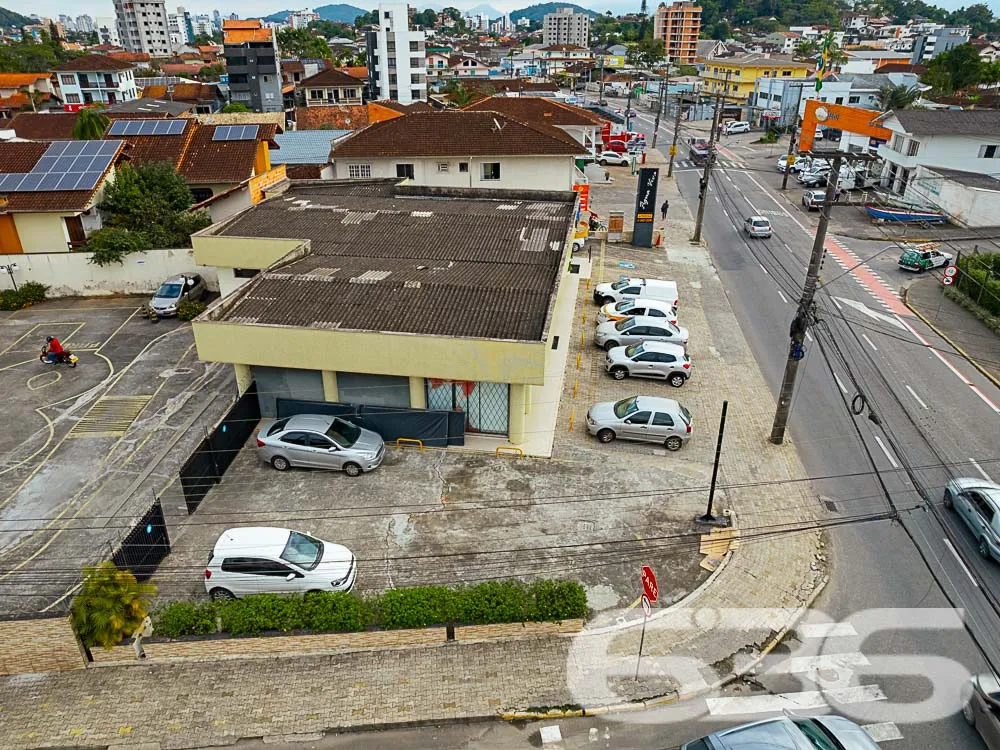 IMÓVEL COMERCIAL EM EXCELENTE LOCALIZAÇÃO
Está pr