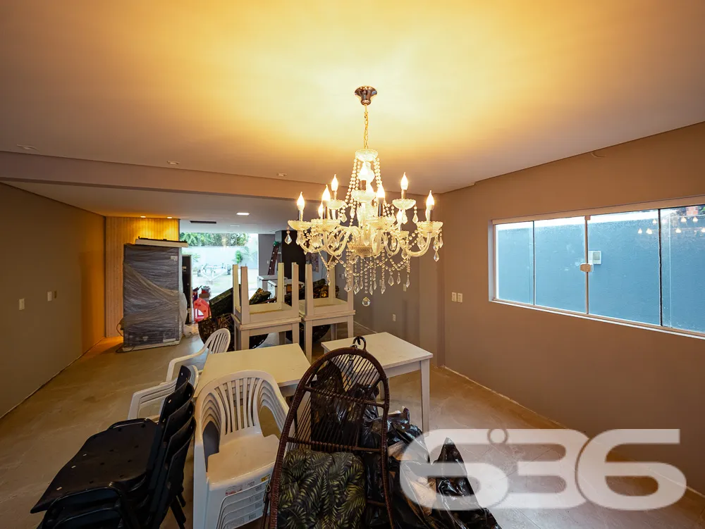 BELÍSSIMA RESIDÊNCIA, IMÓVEL SOFISTICADO NO BAIRRO