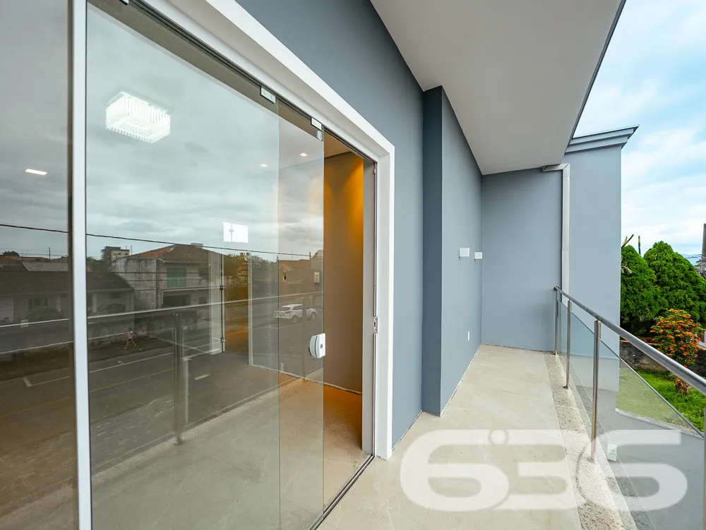 BELÍSSIMA RESIDÊNCIA, IMÓVEL SOFISTICADO NO BAIRRO