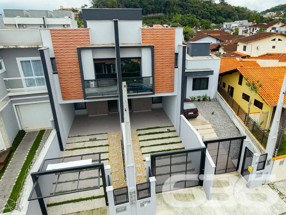 IMÓVEL COM SUÍTE + 2 QUARTOS NO BAIRRO SAGUAÇU

Ap