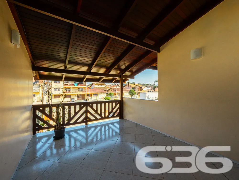 BELA CASA A VENDA, VENHA CONHECER ESTE IMÓVEL NO B