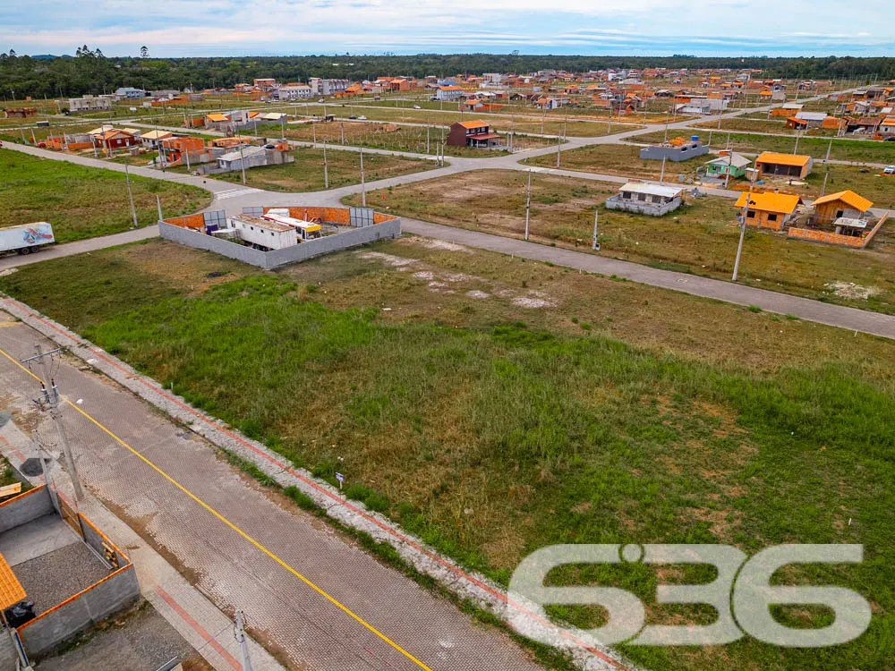 OPORTUNIDADE ÚNICA: TERRENO PLANO NO COLÉGIO AGRÍC