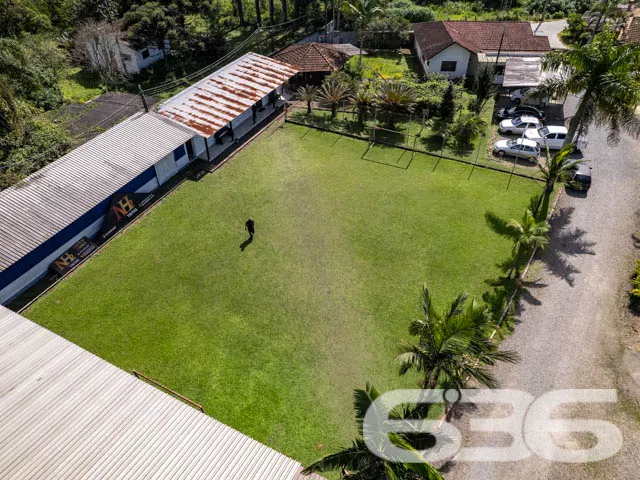 INVISTA NO CENTRO DE ARAQUARI! IMÓVEL À VENDA COM 