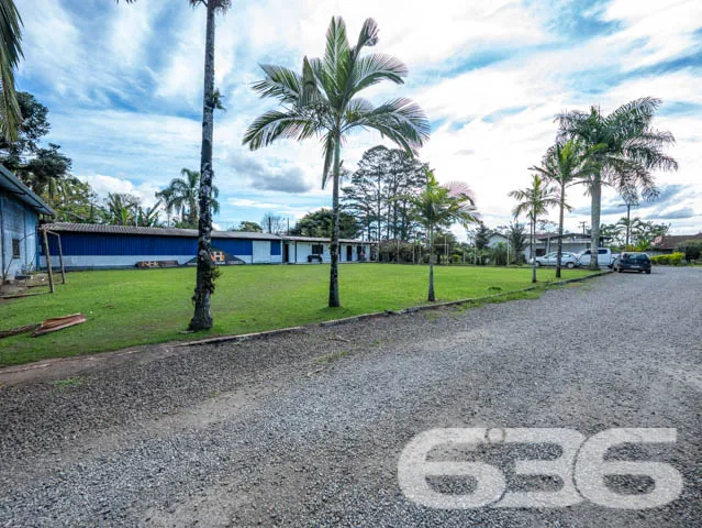 INVISTA NO CENTRO DE ARAQUARI! IMÓVEL À VENDA COM 