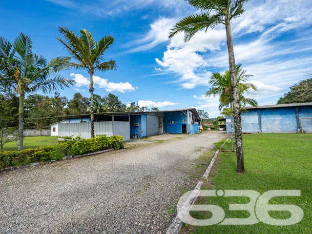 INVISTA NO CENTRO DE ARAQUARI! IMÓVEL À VENDA COM 