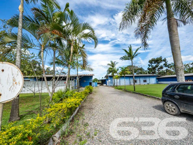 INVISTA NO CENTRO DE ARAQUARI! IMÓVEL À VENDA COM 