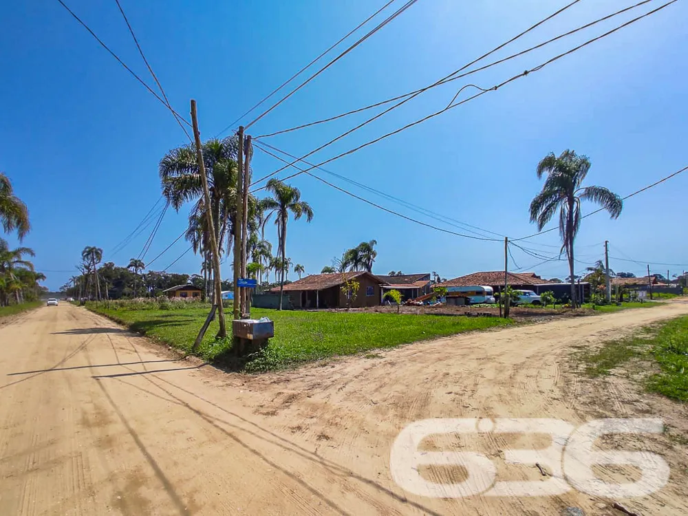 VENDE-SE TERRENO DE ESQUINA PRÓXIMO AO CANAL DO LI