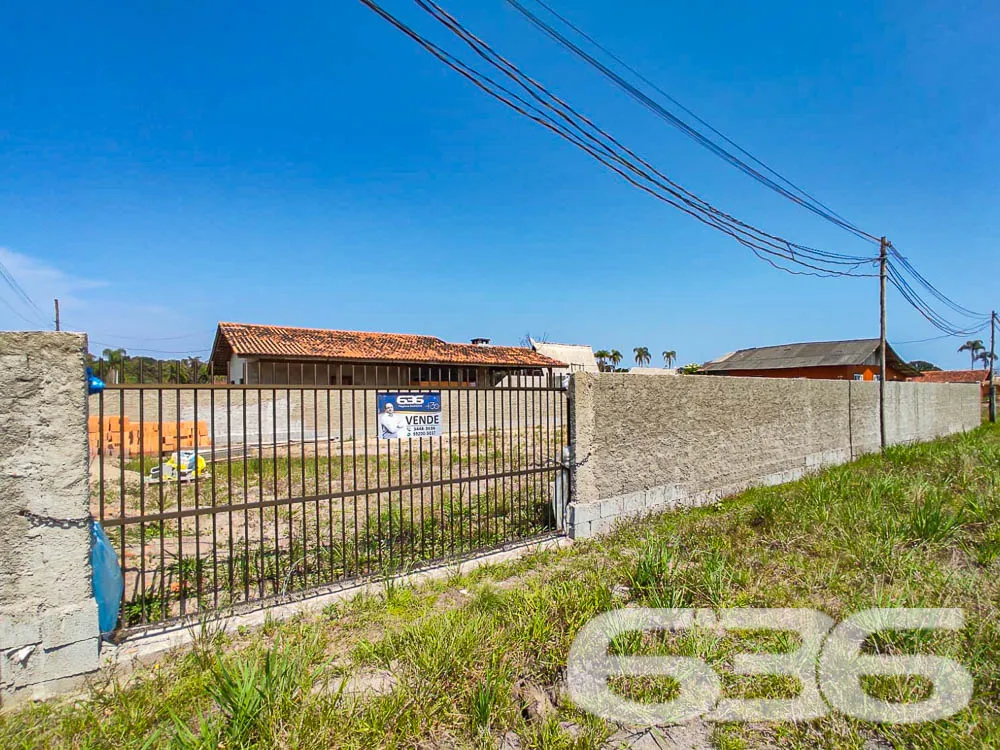 VENDE-SE TERRENO DE ESQUINA PRÓXIMO AO CANAL DO LI