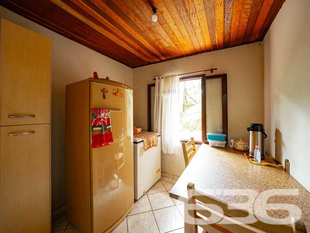 CASA COM LAGO E AMPLO TERRENO EM JARAGUÁ DO SUL!

