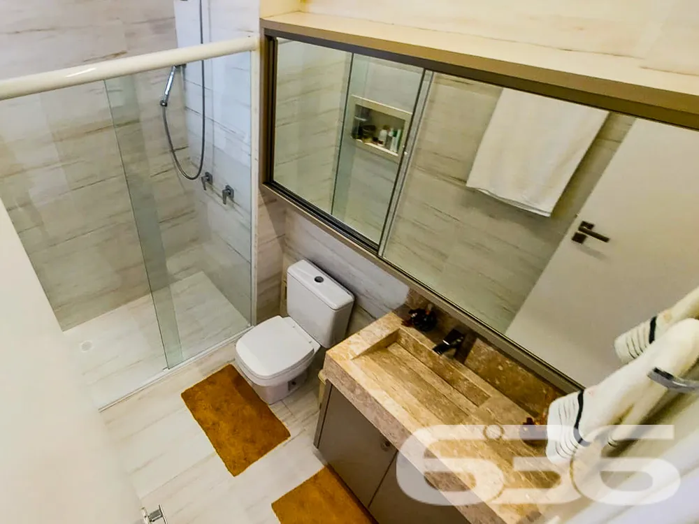 DESLUMBRANTE COBERTURA PLANA NO BAIRRO ANITA GARIB